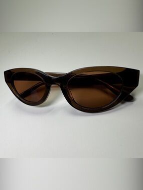 Eleventh Hour Girls Trip Cat Eye Sunglasses in Brown